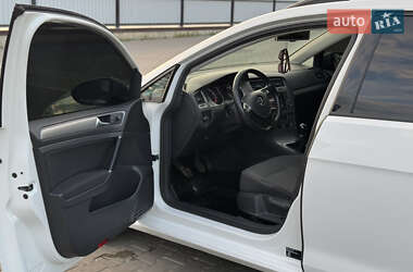 Універсал Volkswagen Golf 2014 в 