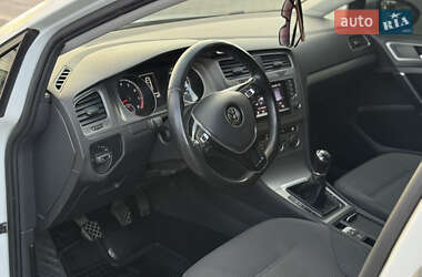 Універсал Volkswagen Golf 2014 в 