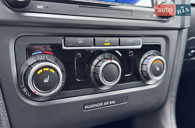Хетчбек Volkswagen Golf 2010 в 