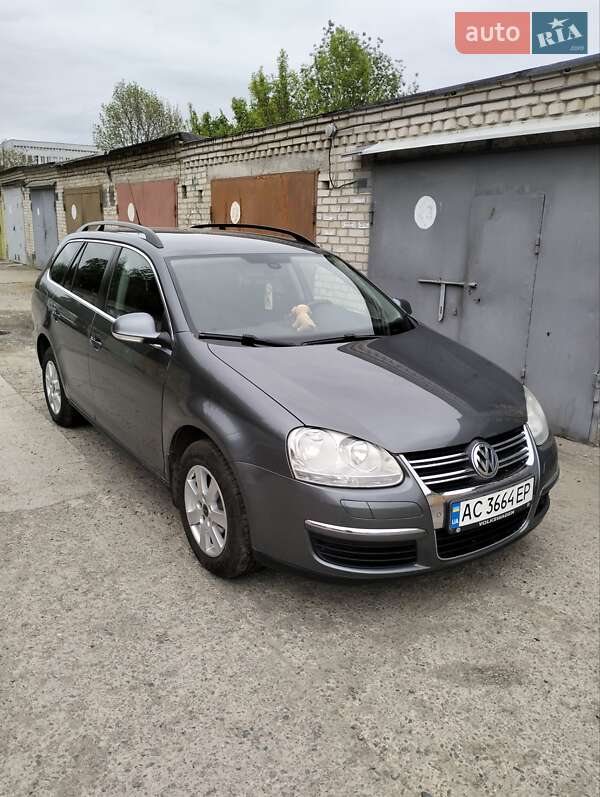 Универсал Volkswagen Golf 2009 в 