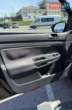 Хетчбек Volkswagen Golf 2007 в 
