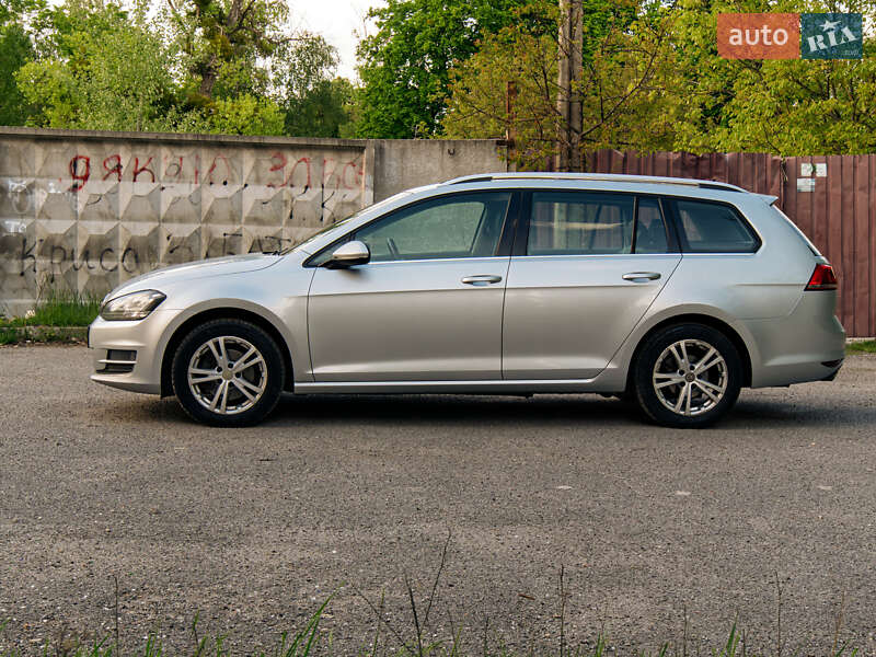 Універсал Volkswagen Golf 2015 в Києві