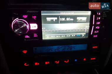 Хэтчбек Volkswagen Golf 1998 в 
