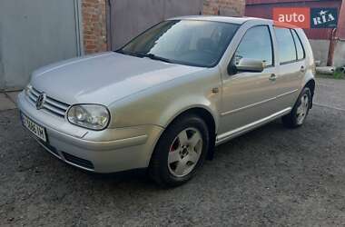 Хэтчбек Volkswagen Golf 1998 в 