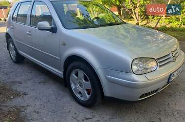 Хэтчбек Volkswagen Golf 1998 в 
