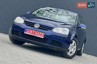 Хэтчбек Volkswagen Golf 2006 в 