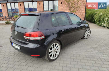 Хэтчбек Volkswagen Golf 2010 в 