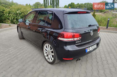 Хэтчбек Volkswagen Golf 2010 в 