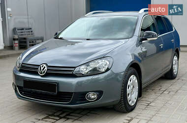 Універсал Volkswagen Golf 2012 в 
