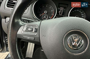 Універсал Volkswagen Golf 2012 в 