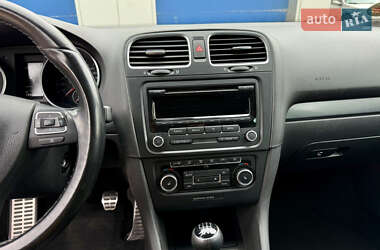 Універсал Volkswagen Golf 2012 в 