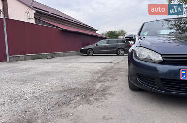 Хетчбек Volkswagen Golf 2010 в 