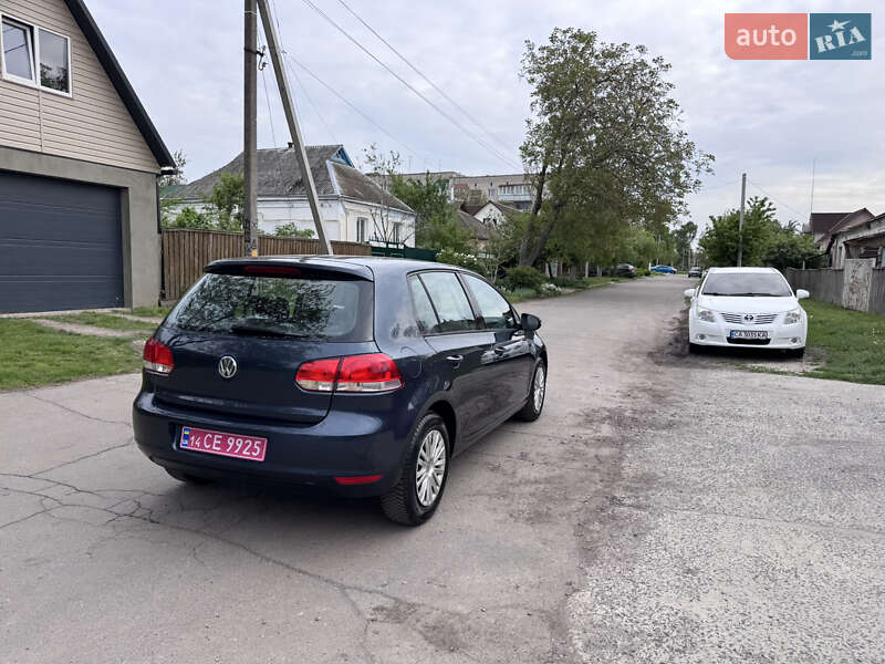 Хэтчбек Volkswagen Golf 2010 в Звенигородке