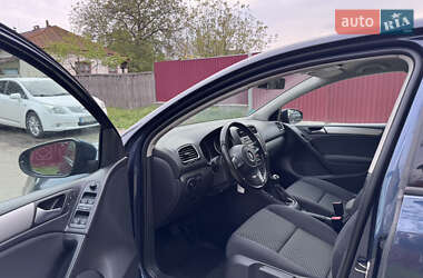 Хетчбек Volkswagen Golf 2010 в 