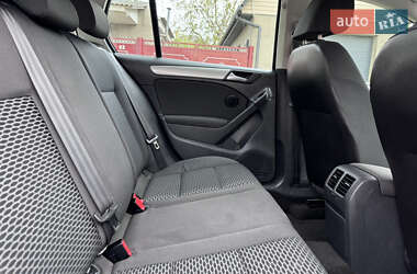 Хетчбек Volkswagen Golf 2010 в 