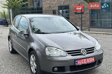 Хэтчбек Volkswagen Golf 2008 в 