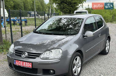 Хэтчбек Volkswagen Golf 2008 в 