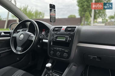 Хэтчбек Volkswagen Golf 2008 в 