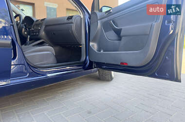 Хетчбек Volkswagen Golf 2004 в 