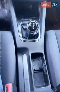Хетчбек Volkswagen Golf 2004 в 