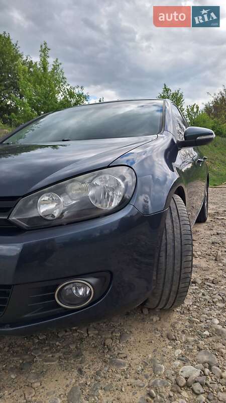 Хетчбек Volkswagen Golf 2009 в Надвірній