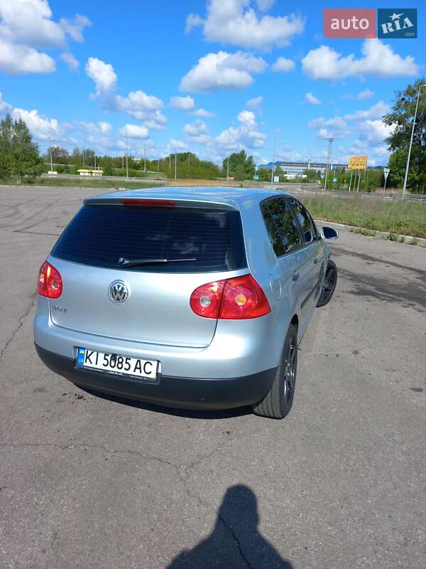 Хетчбек Volkswagen Golf 2005 в Білій Церкві