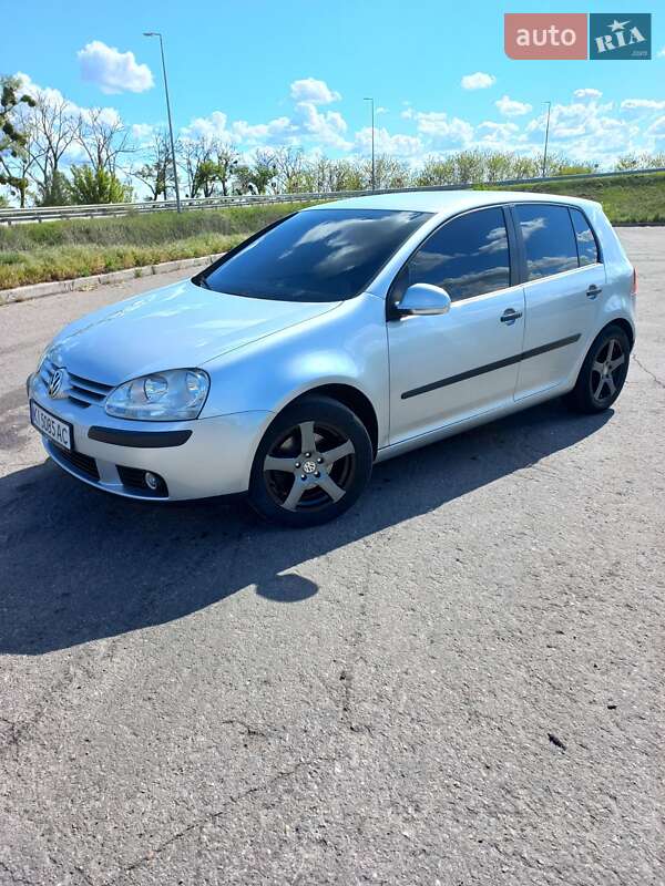 Хетчбек Volkswagen Golf 2005 в Білій Церкві