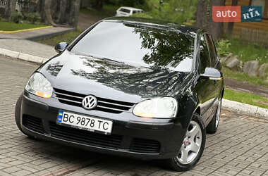 Хэтчбек Volkswagen Golf 2005 в Дрогобыче