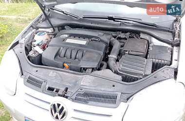 Хетчбек Volkswagen Golf 2007 в 