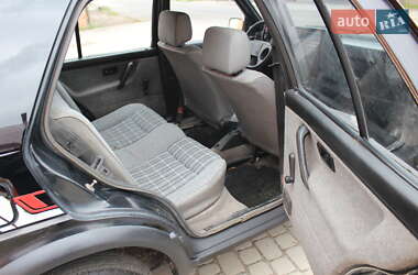 Хэтчбек Volkswagen Golf 1988 в 