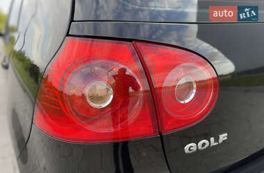 Хэтчбек Volkswagen Golf 2008 в 