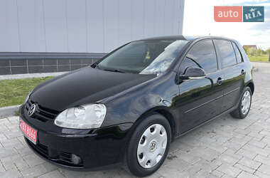 Хэтчбек Volkswagen Golf 2008 в 