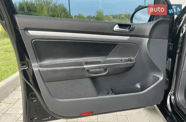 Хэтчбек Volkswagen Golf 2008 в 