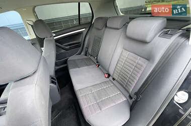Хэтчбек Volkswagen Golf 2008 в 