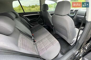 Хэтчбек Volkswagen Golf 2008 в 