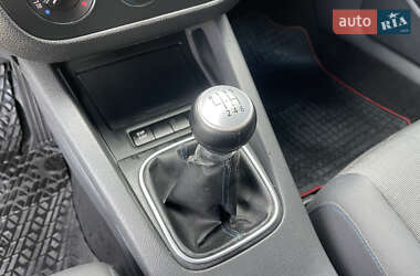 Хэтчбек Volkswagen Golf 2008 в 