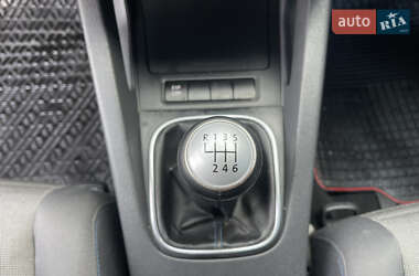 Хэтчбек Volkswagen Golf 2008 в 