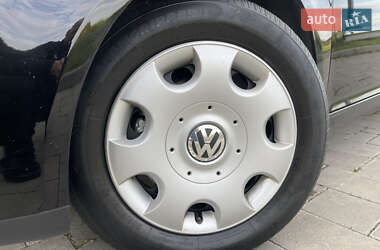 Хэтчбек Volkswagen Golf 2008 в 