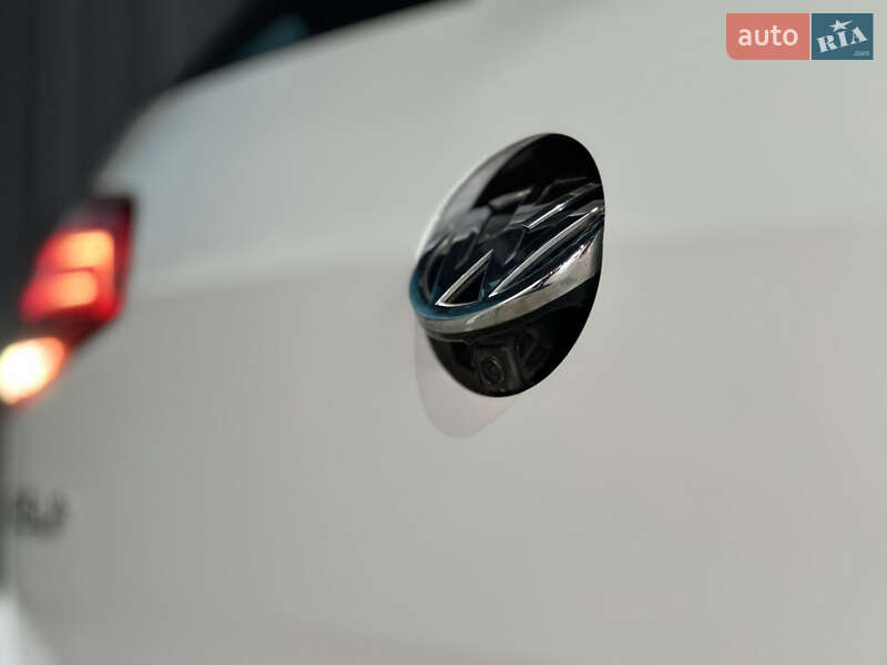 Хетчбек Volkswagen Golf 2019 в Самборі