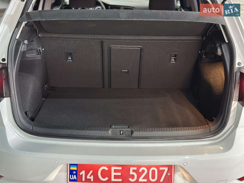 Хетчбек Volkswagen Golf 2019 в Самборі
