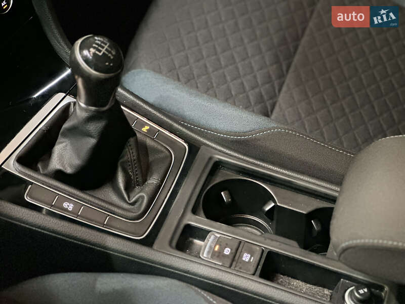 Хетчбек Volkswagen Golf 2019 в Самборі