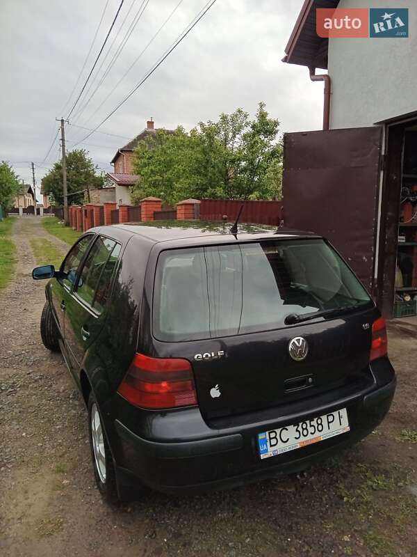 Хэтчбек Volkswagen Golf 2001 в Ходорове