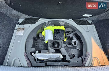 Хэтчбек Volkswagen Golf 2009 в 