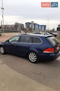 Універсал Volkswagen Golf 2009 в 