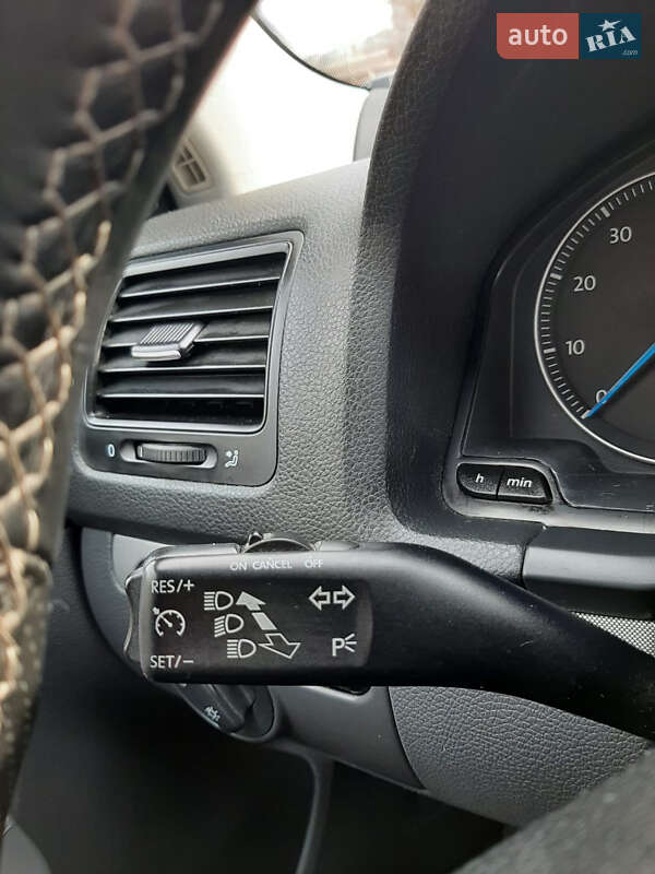 Універсал Volkswagen Golf 2009 в Харкові