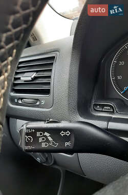Універсал Volkswagen Golf 2009 в 