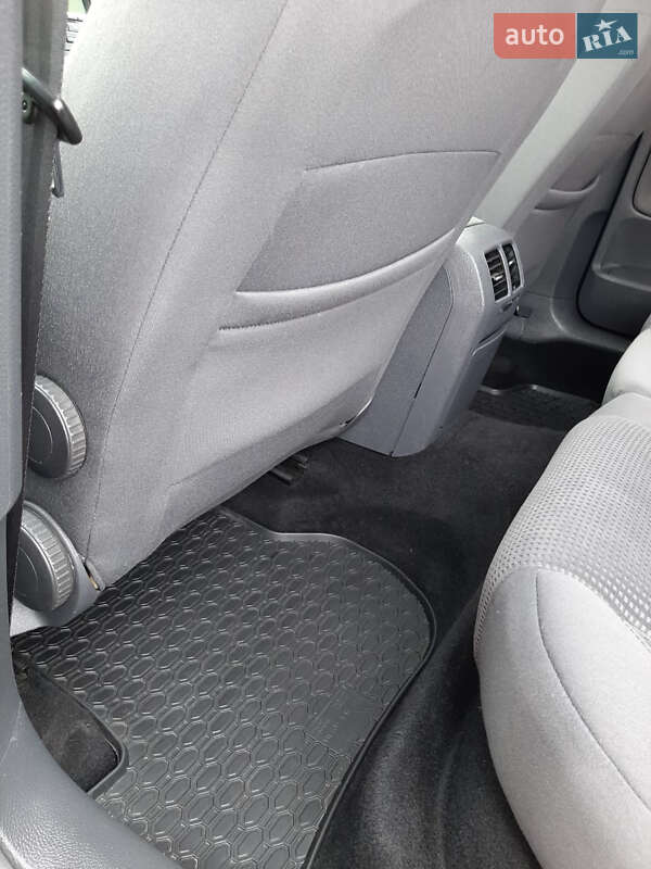 Універсал Volkswagen Golf 2009 в Харкові