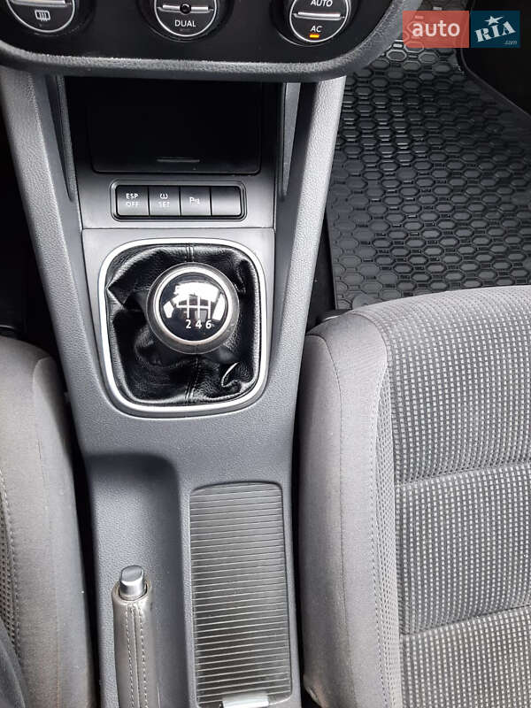Універсал Volkswagen Golf 2009 в Харкові