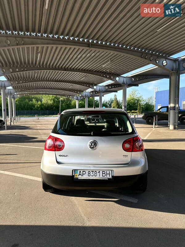 Хетчбек Volkswagen Golf 2008 в Запоріжжі