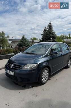 Хэтчбек Volkswagen Golf 2005 в Запорожье